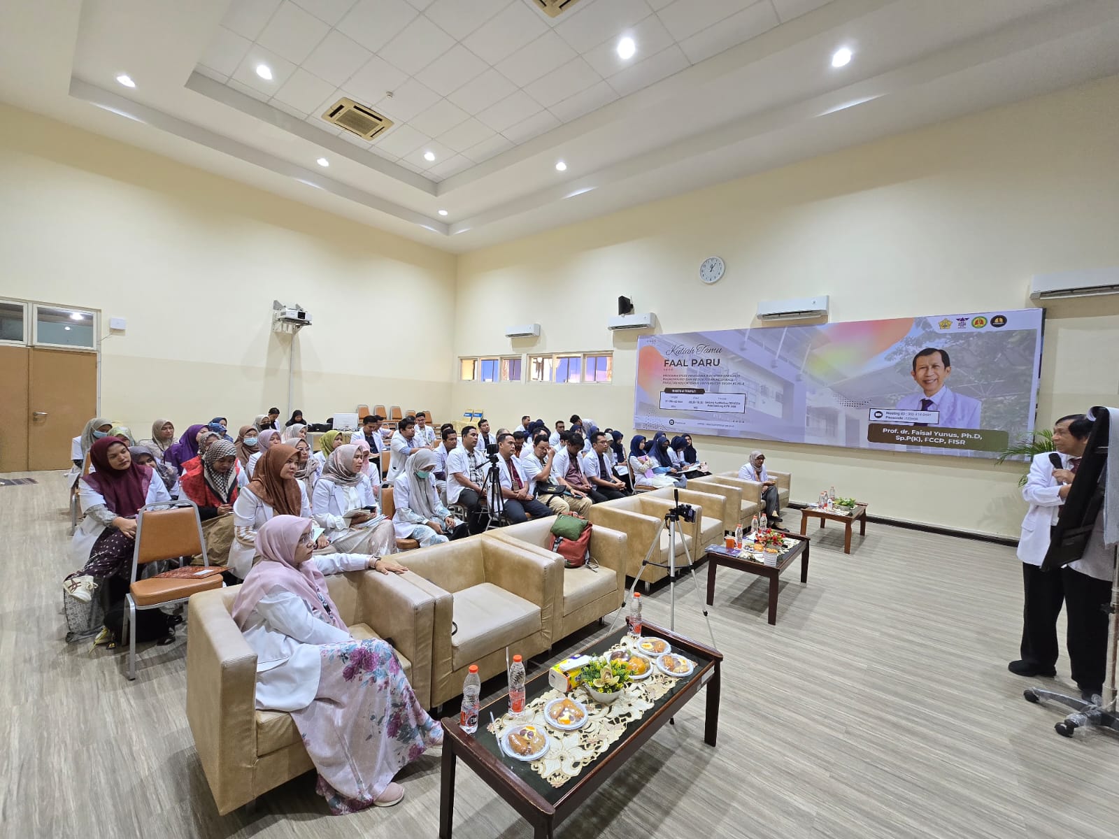 Kuliah Tamu bersama Prof. dr. Faisal Yunus Ph.D, Sp. P(K), FCCP, FISR