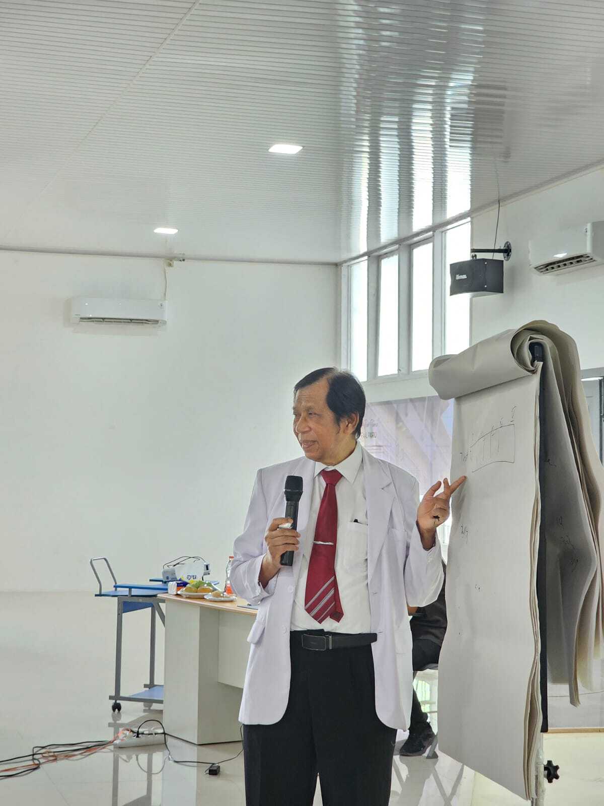 Kuliah Tamu bersama Prof. dr. Faisal Yunus Ph.D, Sp. P(K), FCCP, FISR